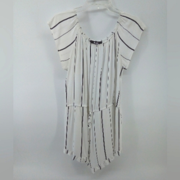 Lulus Pants - Lulu's Romper Black White Stripe Ruffle Hem Drawstring Lined L